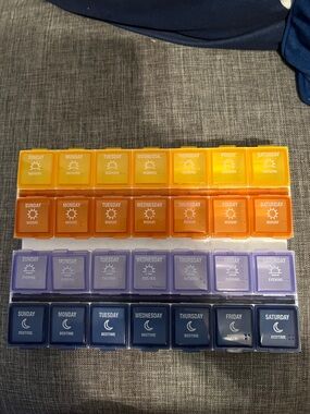 Apothecary 4-Row Color-Coded Weekly Pill Organizer -Yellow, Orange, Purple, Blue